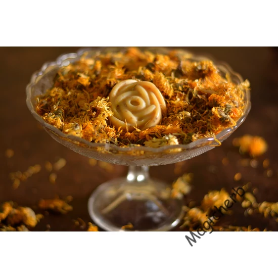 Kecsketej szappan körömvirággal és citromfűvel 